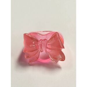 Sparklemuse Acrylic Bow Ring Size 8  Pink